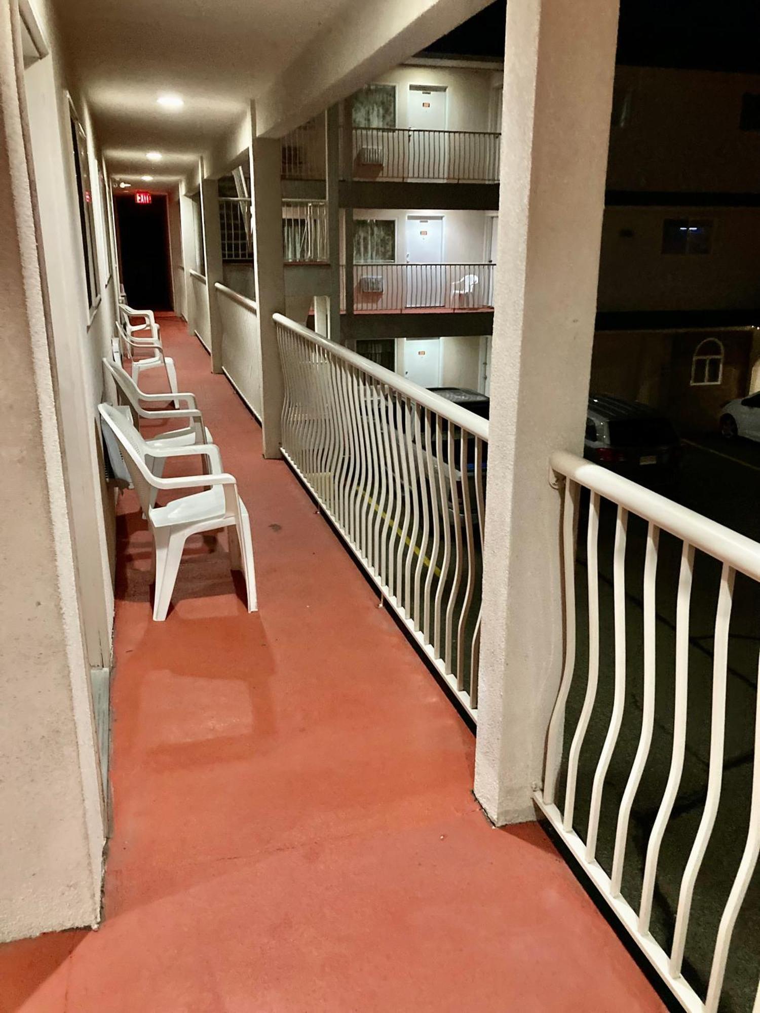 Motel 99 Grand Forks Exterior foto